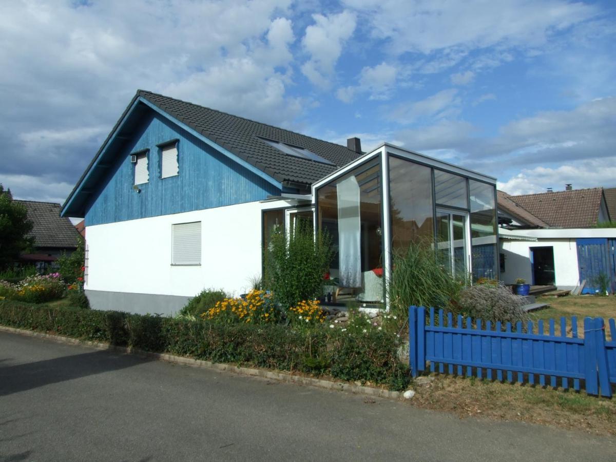 ריינפלדן Ferienwohnung Haus Edeltraud Im Suedschwarzwald, Grosse, Helle, Ruhige Souterrain-Whg, Hunde Geeignet, Mit 2 Fahrraedern, 3 Baeckereien Mit Fruehstueck, 2 Lebensmittel-, 1 Italien-Pastalaeden, Kontakt Peter Heubueschl Aus Loerrach מראה חיצוני תמונה
